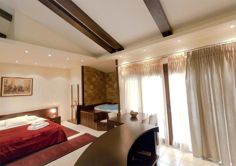 Nostos Hotel Káto Loutrákion Kültér fotó