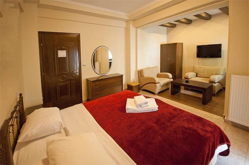 Nostos Hotel Káto Loutrákion Szoba fotó