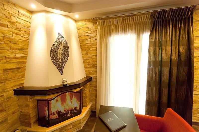 Nostos Hotel Káto Loutrákion Szoba fotó