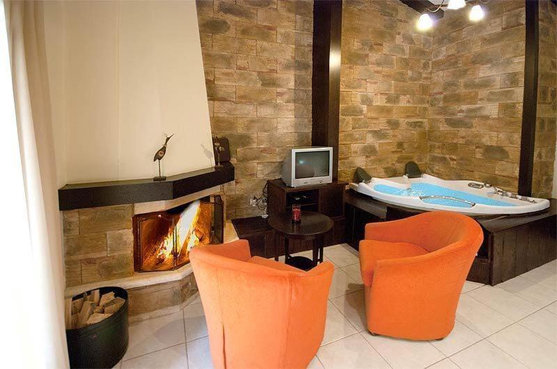 Nostos Hotel Káto Loutrákion Szoba fotó