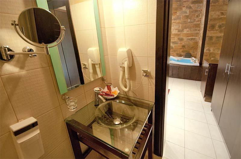 Nostos Hotel Káto Loutrákion Szoba fotó