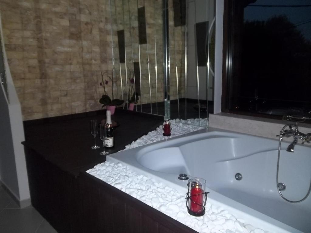 Nostos Hotel Káto Loutrákion Szoba fotó
